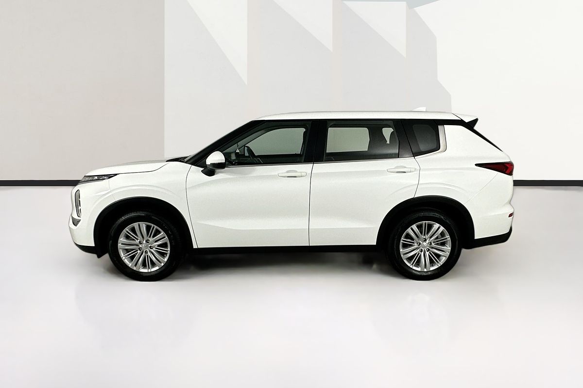 2023 Mitsubishi OUTLANDER ES 7 SEAT (2WD) ZM MY23