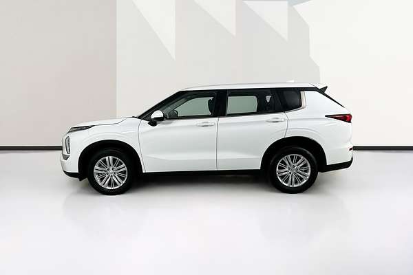 2023 Mitsubishi OUTLANDER ES 7 SEAT (2WD) ZM MY23
