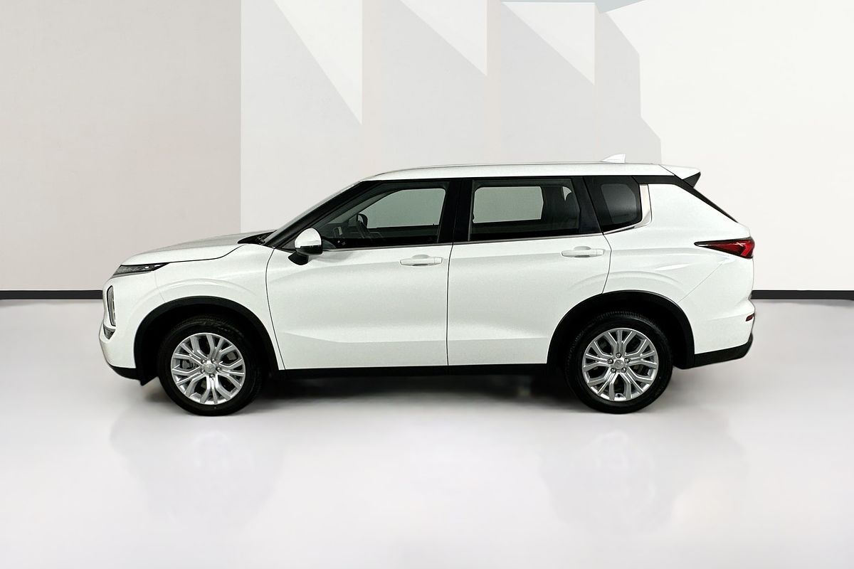 2024 Mitsubishi OUTLANDER ES 7 SEAT (2WD) ZM MY24