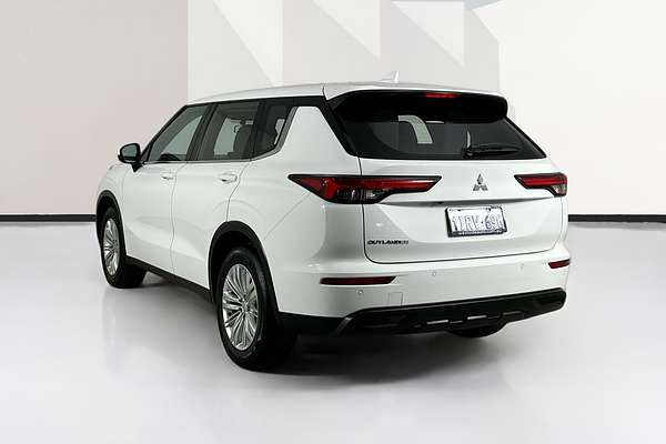 2023 Mitsubishi OUTLANDER ES 7 SEAT (2WD) ZM MY23