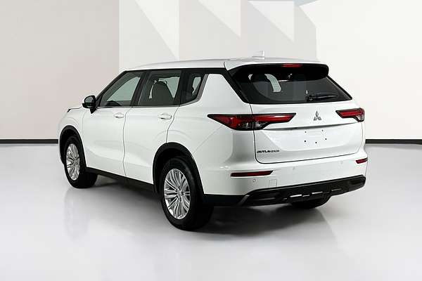 2023 Mitsubishi OUTLANDER ES 7 SEAT (2WD) ZM MY23