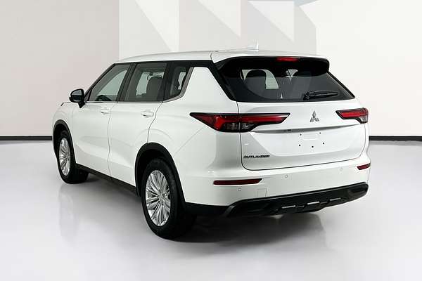 2023 Mitsubishi OUTLANDER ES 7 SEAT (2WD) ZM MY23