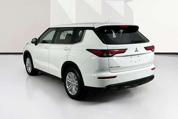 2023 Mitsubishi OUTLANDER ES 7 SEAT (2WD) ZM MY23