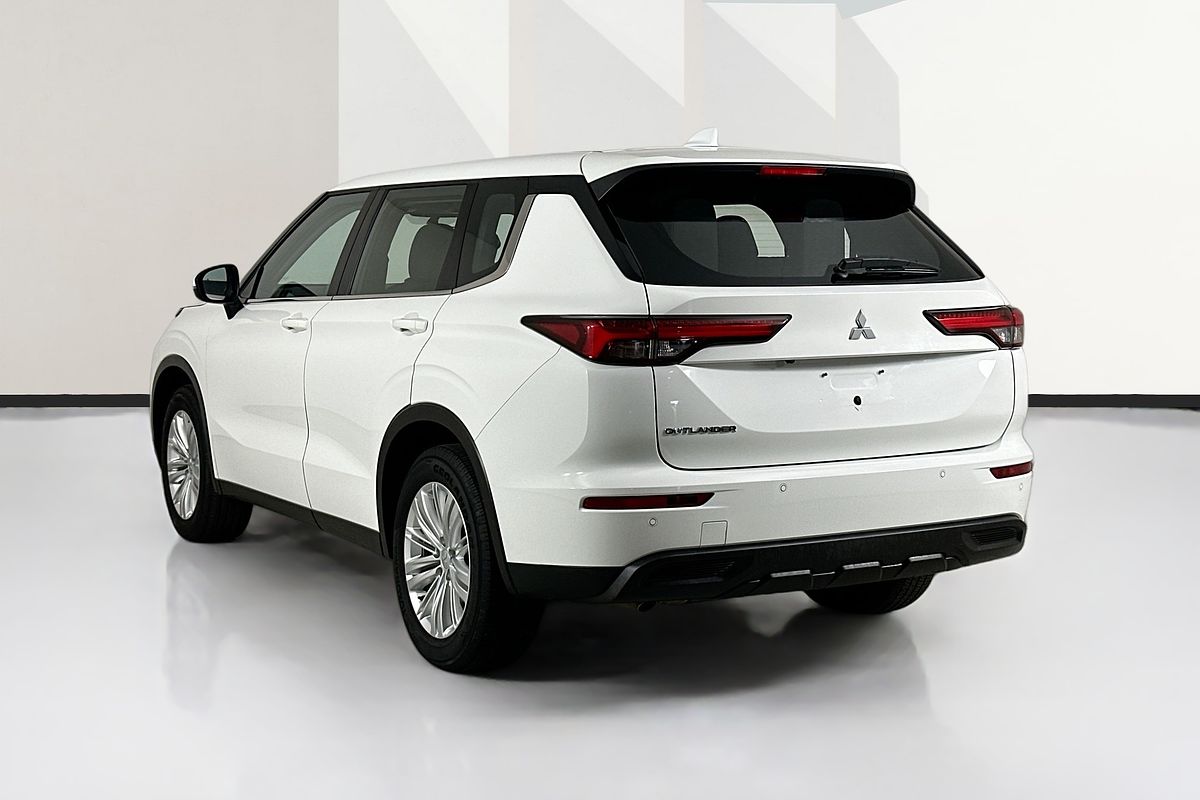 2023 Mitsubishi OUTLANDER ES 7 SEAT (2WD) ZM MY23