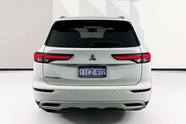 2024 Mitsubishi Outlander LS ZM