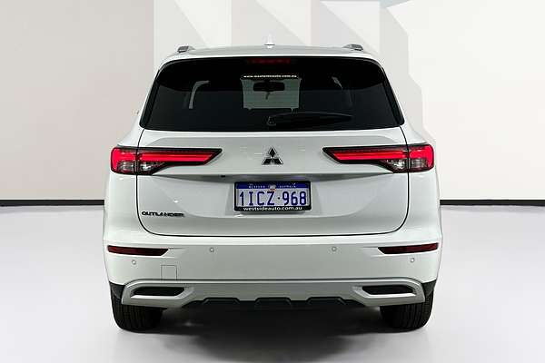 2024 Mitsubishi Outlander LS ZM
