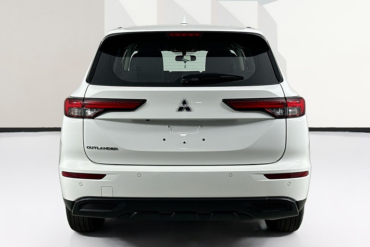 2023 Mitsubishi OUTLANDER ES 7 SEAT (2WD) ZM MY23