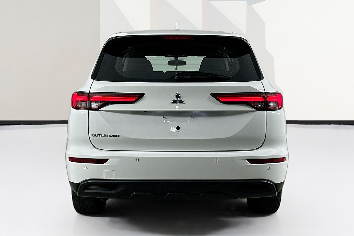 2023 Mitsubishi OUTLANDER ES 7 SEAT (2WD) ZM MY23