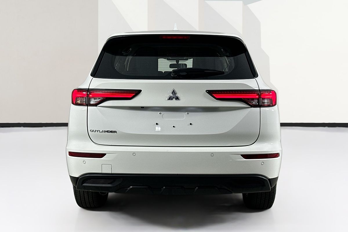 2024 Mitsubishi OUTLANDER ES 7 SEAT (2WD) ZM MY24