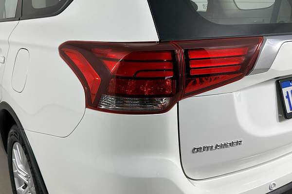 2021 Mitsubishi OUTLANDER ES 7 SEAT (AWD) ZL MY21