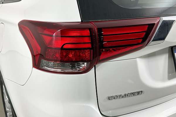 2021 Mitsubishi OUTLANDER ES 7 SEAT (2WD) ZL MY21
