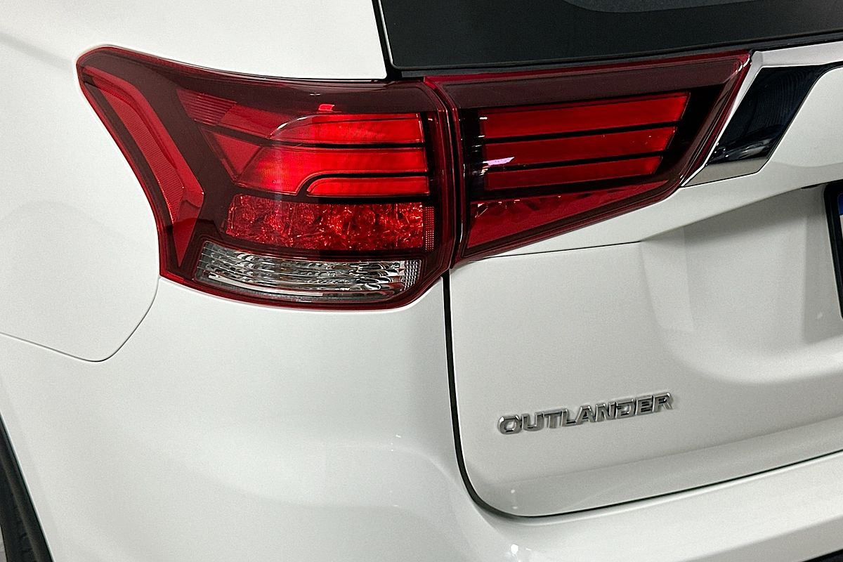 2020 Mitsubishi OUTLANDER ES 7 SEAT (2WD) ZL MY20
