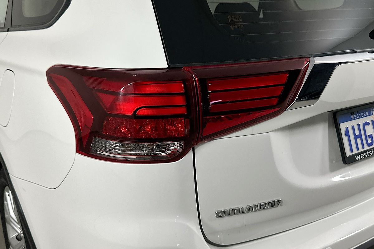 2021 Mitsubishi OUTLANDER ES 7 SEAT (2WD) ZL MY21