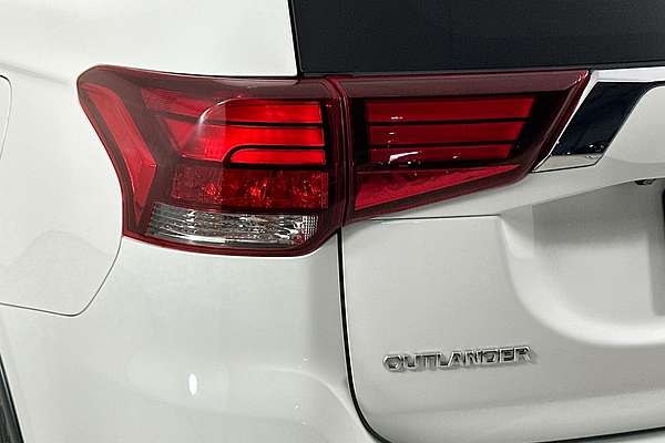 2018 Mitsubishi OUTLANDER LS 7 SEAT (AWD) ZL MY18.5