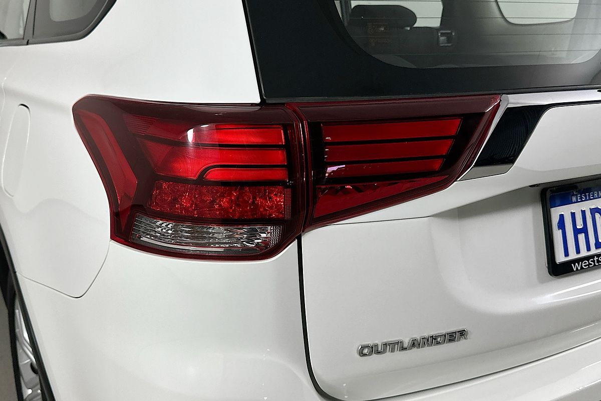 2020 Mitsubishi OUTLANDER ES 7 SEAT (2WD) ZL MY20