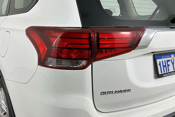 2021 Mitsubishi OUTLANDER ES 7 SEAT (2WD) ZL MY21