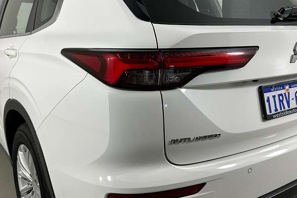 2023 Mitsubishi OUTLANDER ES 7 SEAT (2WD) ZM MY23