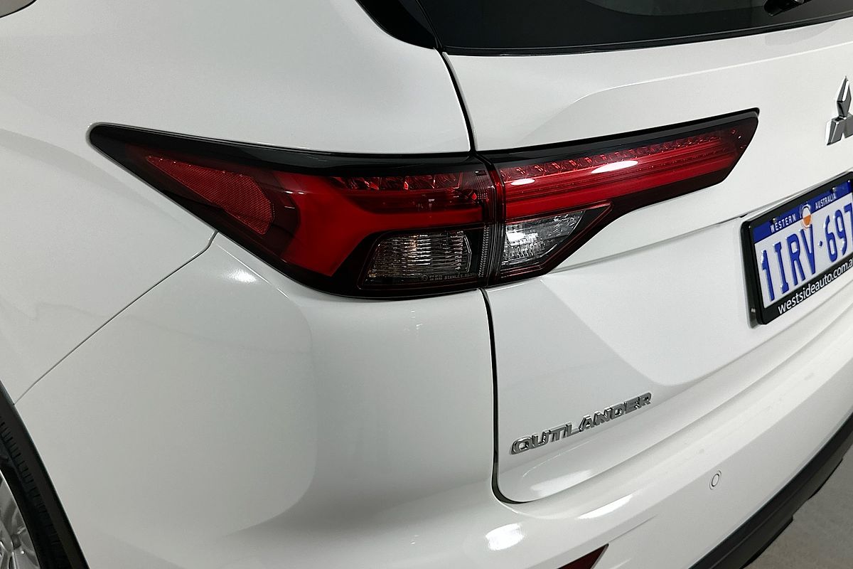 2023 Mitsubishi OUTLANDER ES 7 SEAT (2WD) ZM MY23
