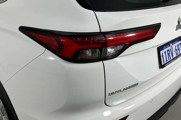 2023 Mitsubishi OUTLANDER ES 7 SEAT (2WD) ZM MY23