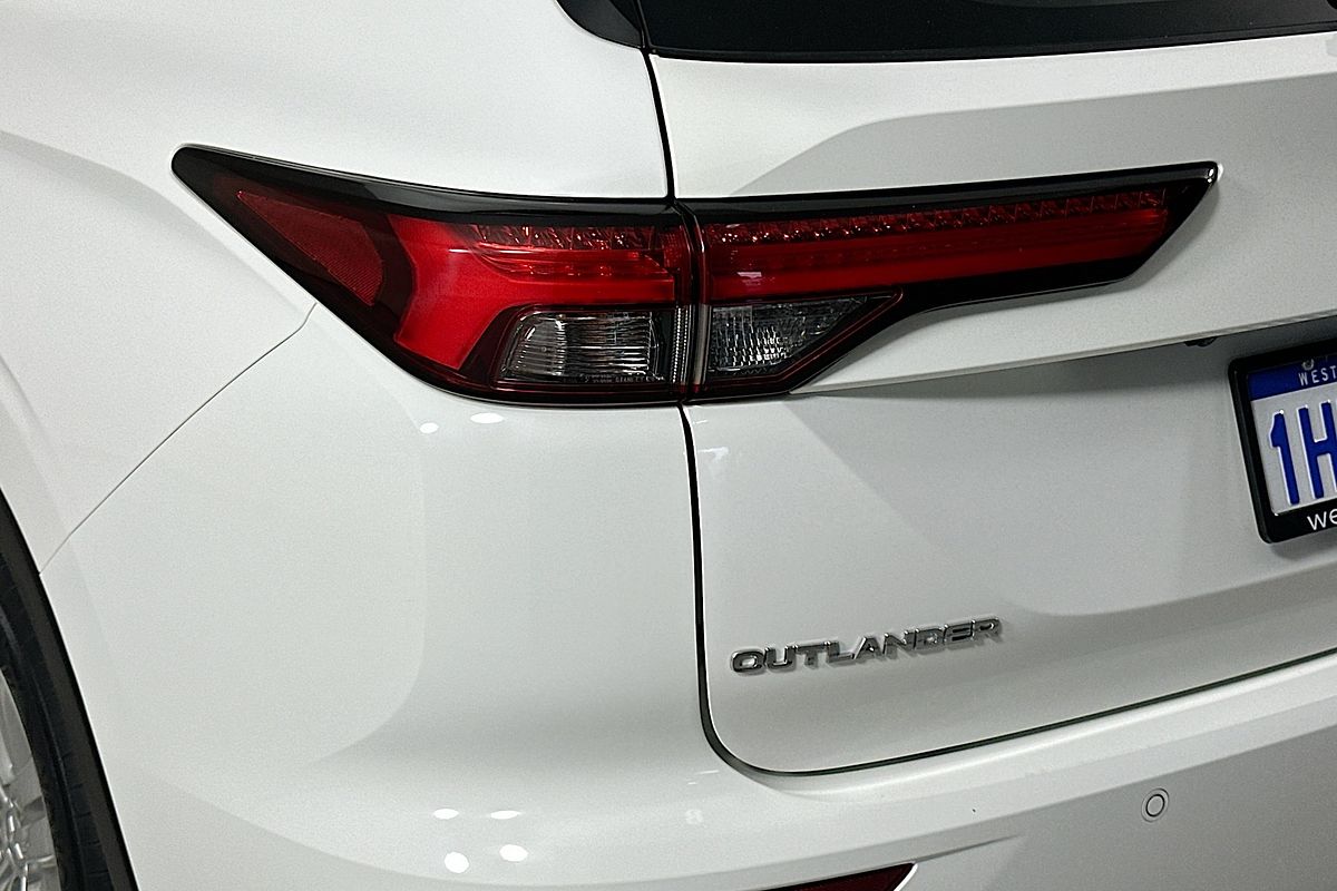 2021 Mitsubishi OUTLANDER ES 7 SEAT (2WD) ZM MY22