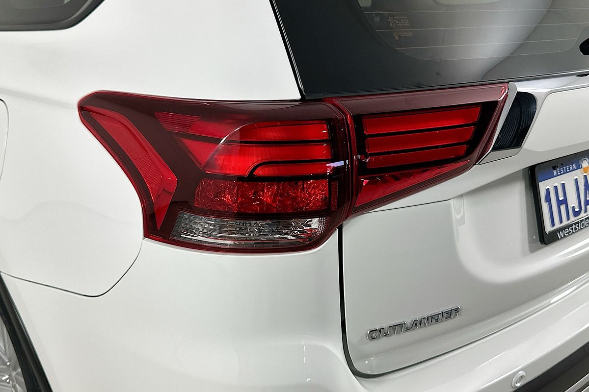 2021 Mitsubishi OUTLANDER ES 7 SEAT (2WD) ZL MY21
