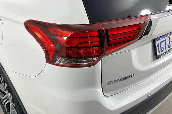 2017 Mitsubishi OUTLANDER LS (4x2) ZK MY17