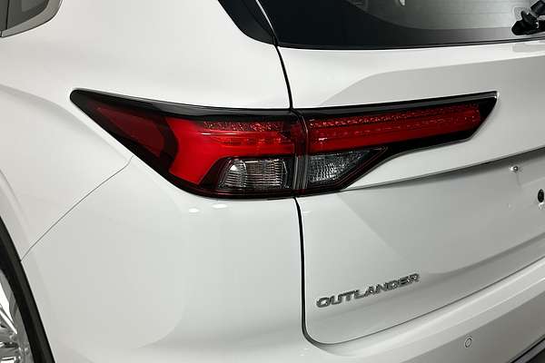 2023 Mitsubishi OUTLANDER ES 7 SEAT (2WD) ZM MY23