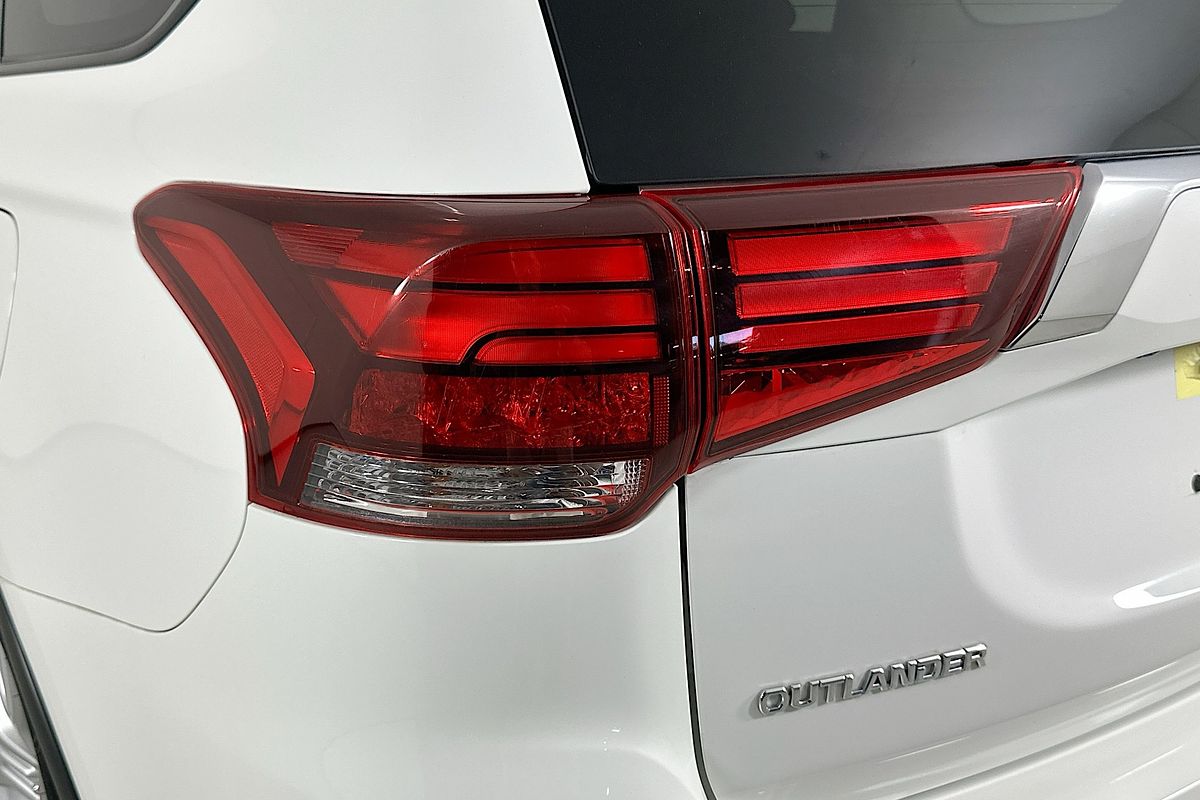 2021 Mitsubishi OUTLANDER ES 7 SEAT (2WD) ZL MY21
