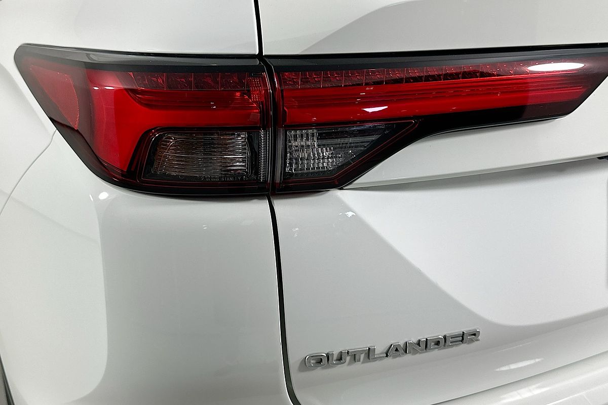 2022 Mitsubishi OUTLANDER ES 7 SEAT (2WD) ZM MY22