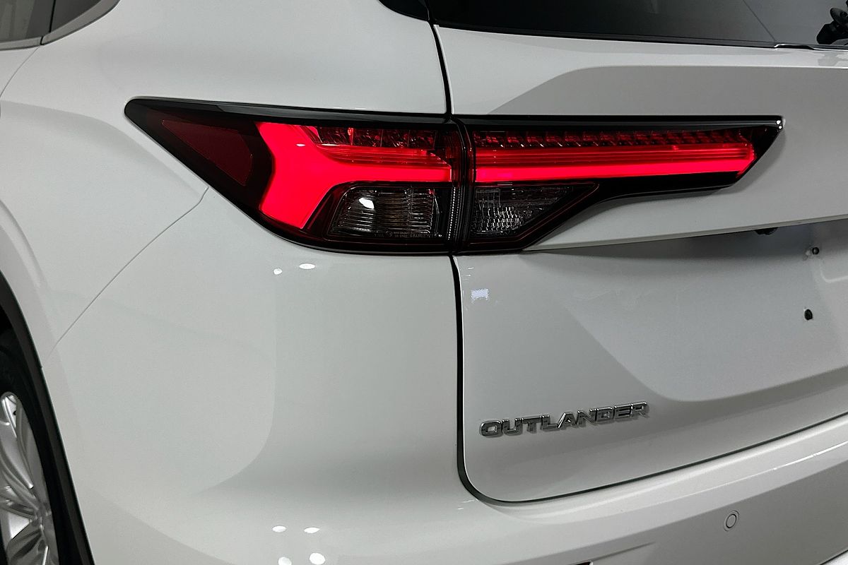 2024 Mitsubishi OUTLANDER LS 7 SEAT (2WD) ZM MY24