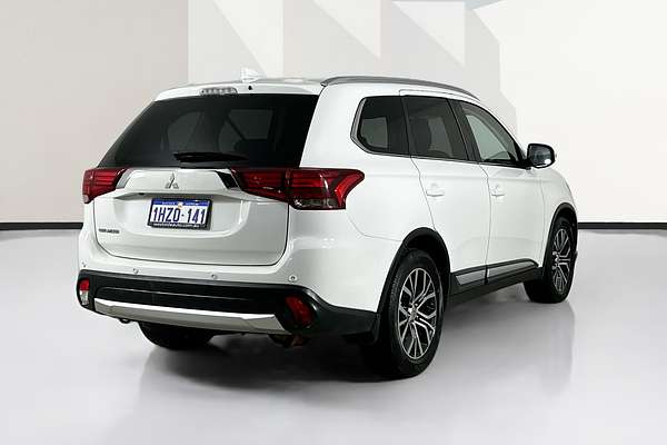 2017 Mitsubishi OUTLANDER LS SAFETY PACK (4x4) 7 SEATS ZK MY17
