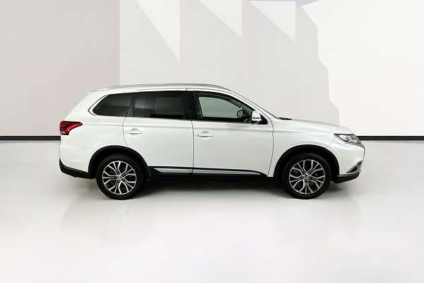 2017 Mitsubishi OUTLANDER LS SAFETY PACK (4x4) 7 SEATS ZK MY17