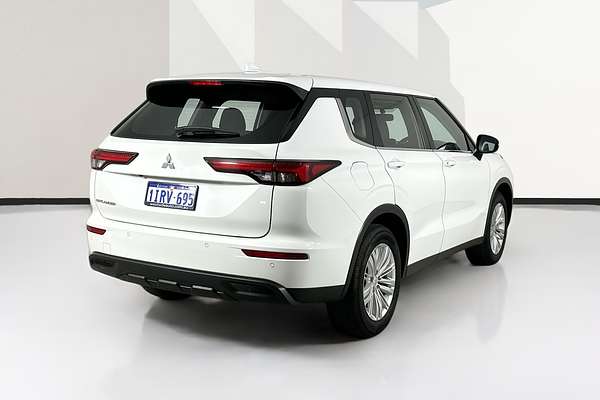 2023 Mitsubishi OUTLANDER ES 7 SEAT (2WD) ZM MY23