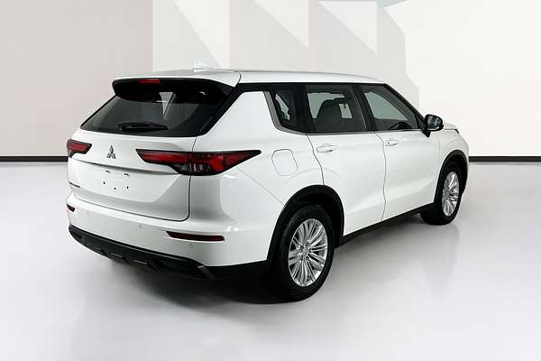 2023 Mitsubishi OUTLANDER ES 7 SEAT (2WD) ZM MY23