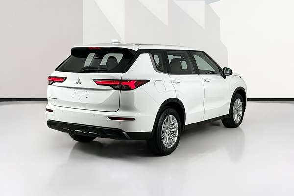 2024 Mitsubishi OUTLANDER ES 7 SEAT (2WD) ZM MY24