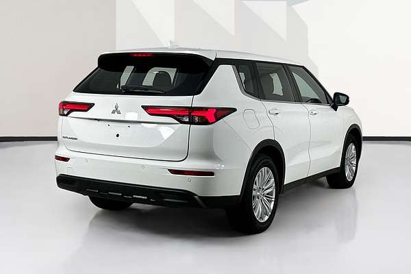 2023 Mitsubishi OUTLANDER ES 7 SEAT (2WD) ZM MY23