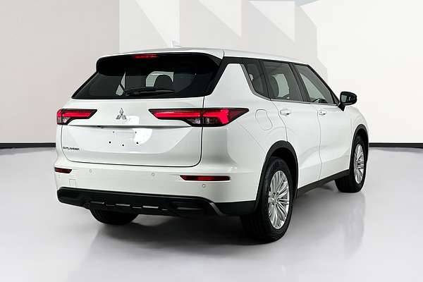 2024 Mitsubishi OUTLANDER ES 7 SEAT (2WD) ZM MY24
