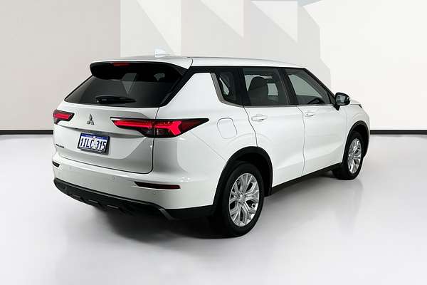 2024 Mitsubishi OUTLANDER ES 7 SEAT (2WD) ZM MY24