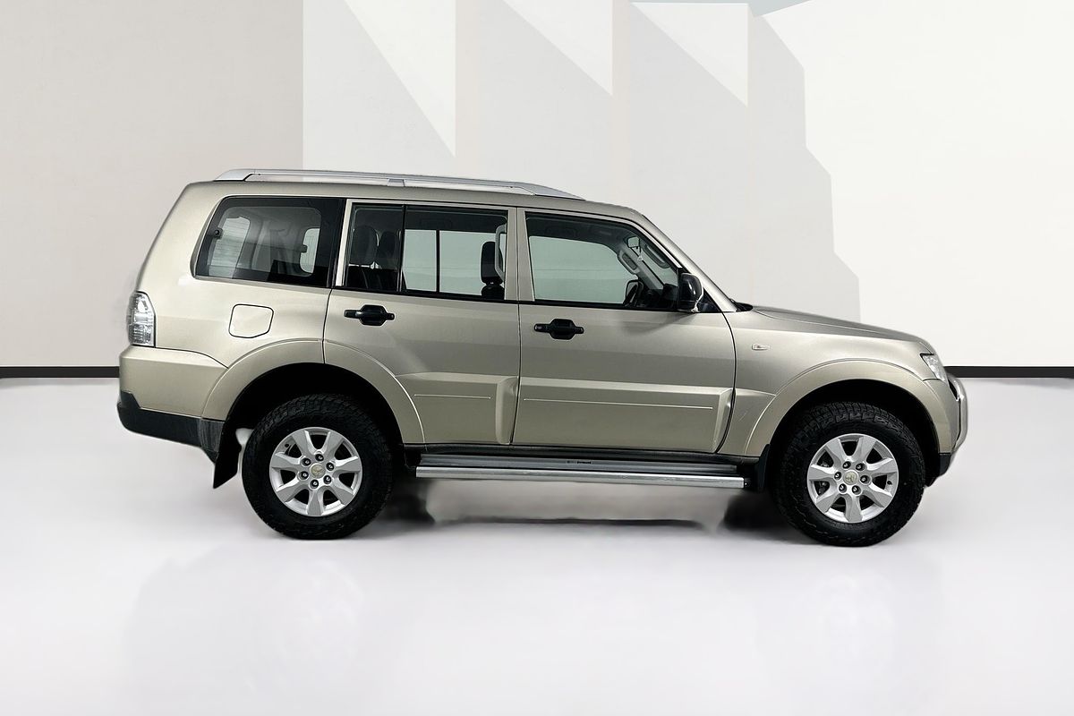 2010 Mitsubishi Pajero GLX LWB (4x4) NT MY10