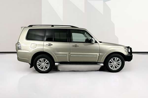 2013 Mitsubishi PAJERO EXCEED LWB (4x4) NW MY13