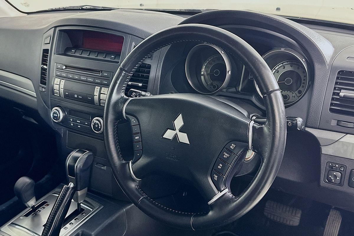 2010 Mitsubishi Pajero GLX LWB (4x4) NT MY10