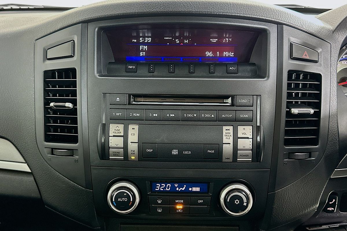 2010 Mitsubishi Pajero GLX LWB (4x4) NT MY10