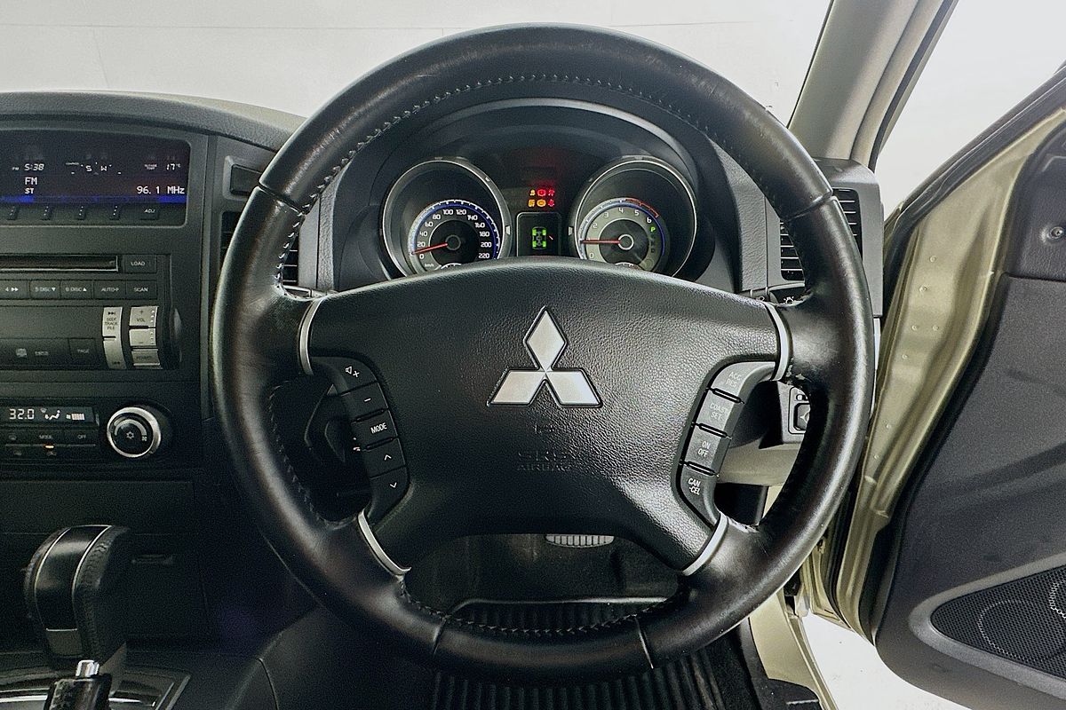 2010 Mitsubishi Pajero GLX LWB (4x4) NT MY10