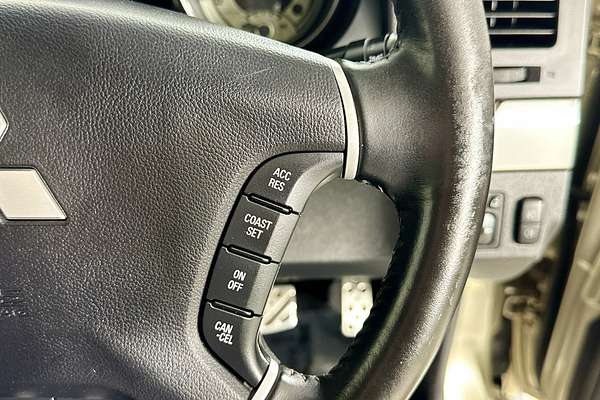 2013 Mitsubishi PAJERO EXCEED LWB (4x4) NW MY13