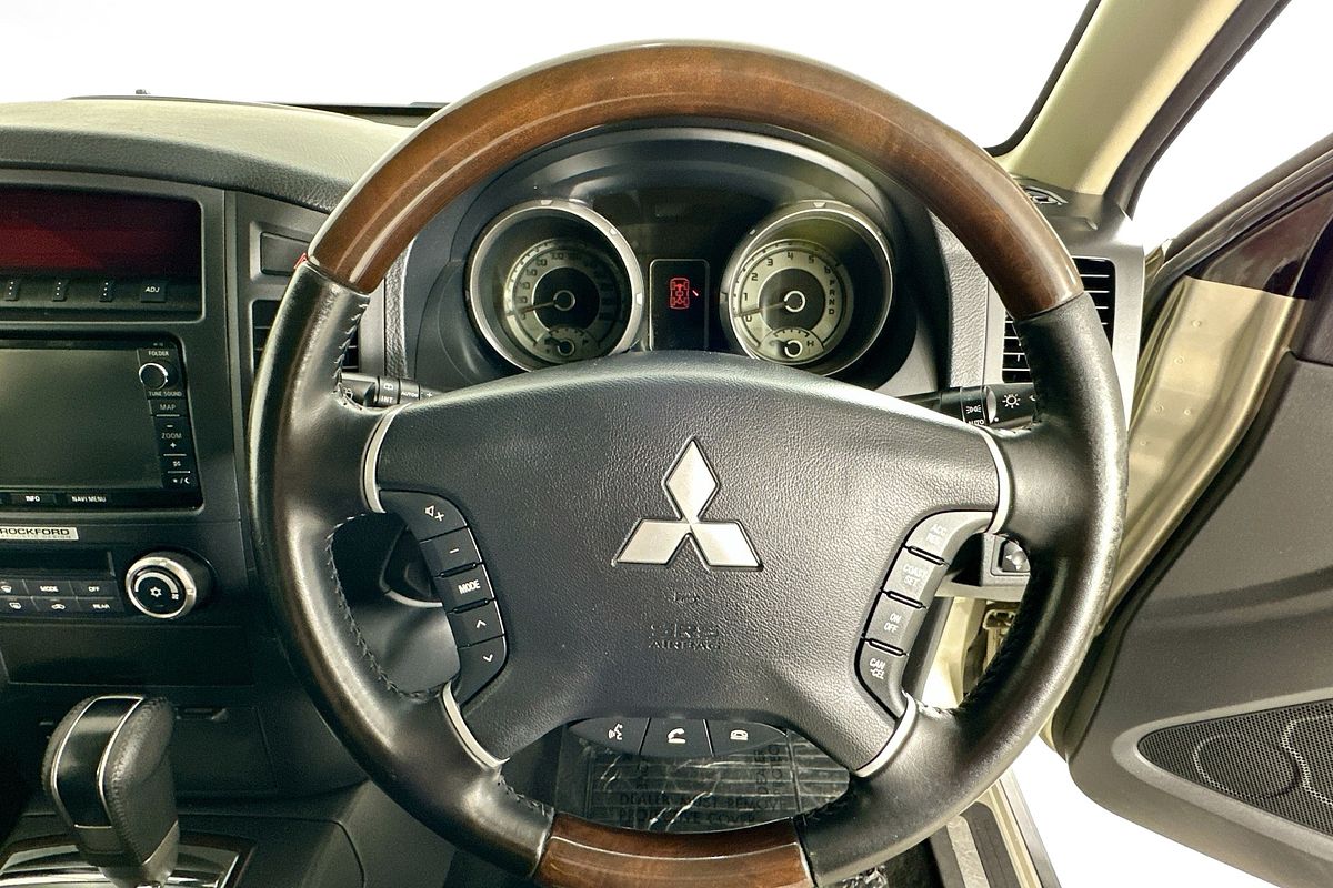 2013 Mitsubishi PAJERO EXCEED LWB (4x4) NW MY13