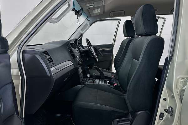 2010 Mitsubishi Pajero GLX LWB (4x4) NT MY10