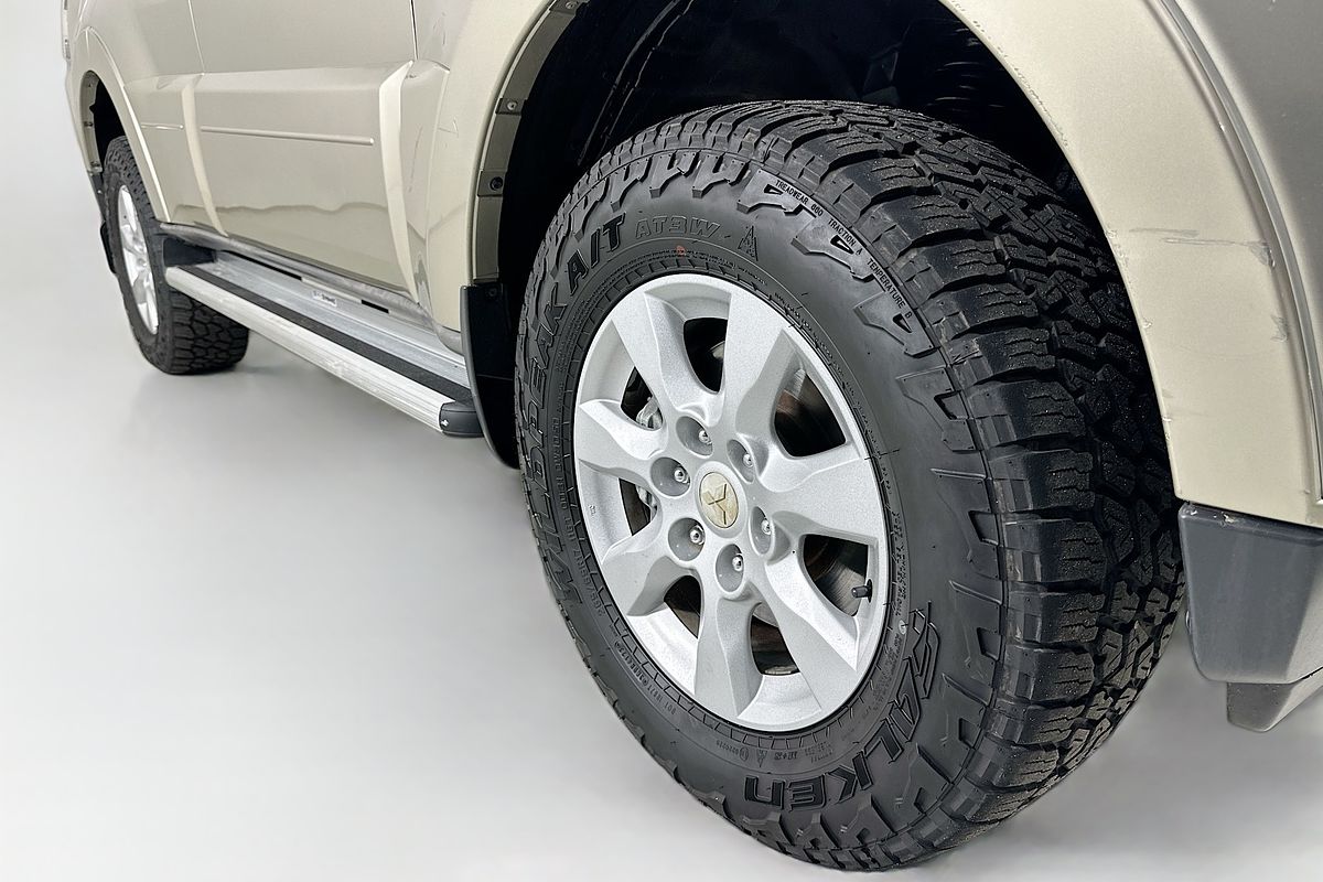 2010 Mitsubishi Pajero GLX LWB (4x4) NT MY10