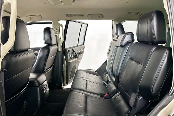 2013 Mitsubishi PAJERO EXCEED LWB (4x4) NW MY13