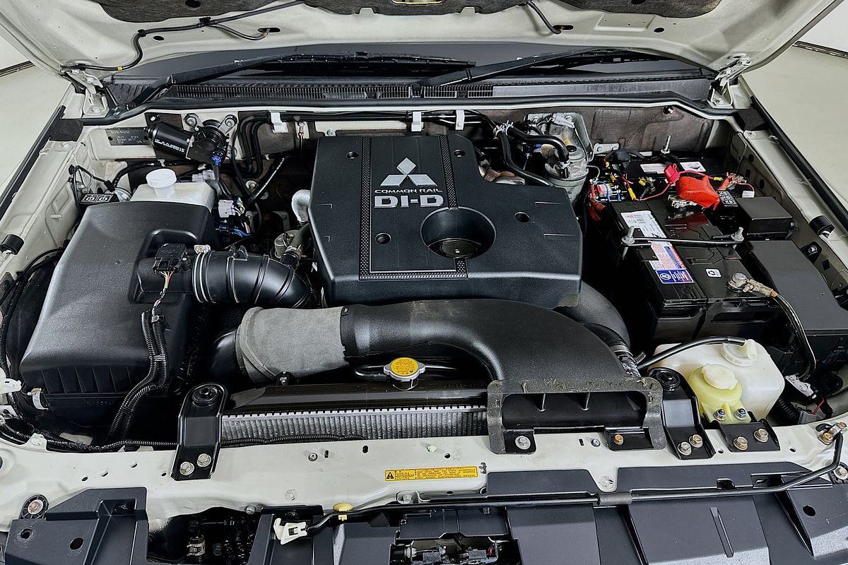 2010 Mitsubishi Pajero GLX LWB (4x4) NT MY10