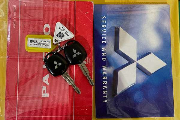 2010 Mitsubishi Pajero GLX LWB (4x4) NT MY10